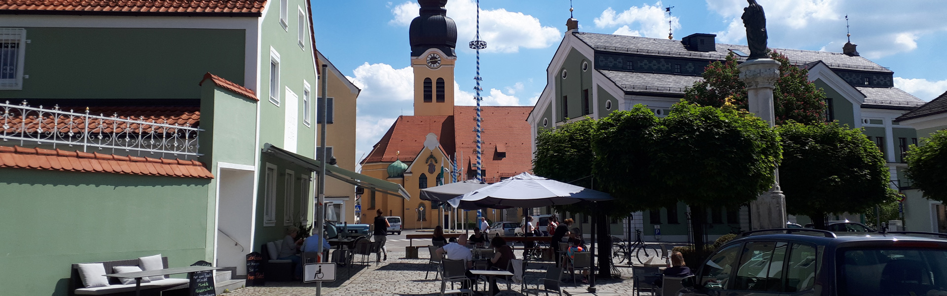 Slider Marienplatz mit Cafe
